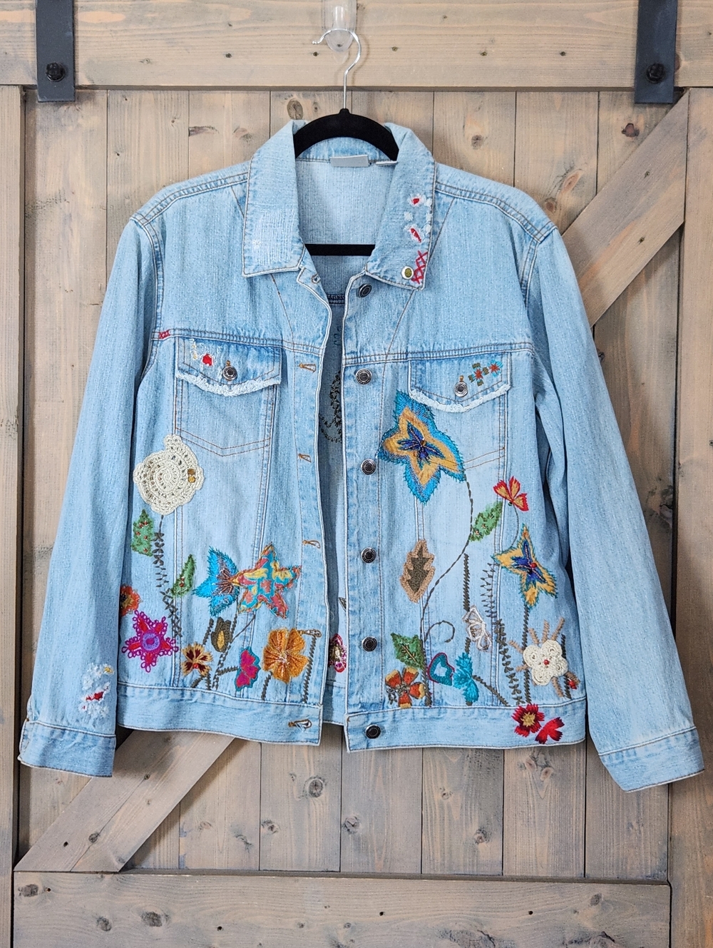 Chicos Embroidered Boho Jean Jacket Size 1 = 8-10